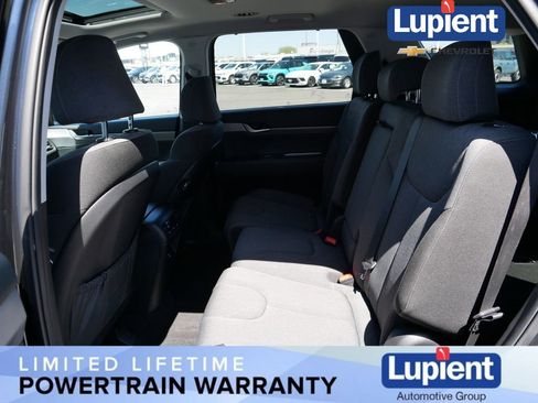 Used 2022 Hyundai Palisade SEL image 16