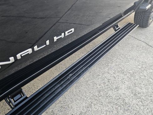 Used 2025 GMC Sierra 2500 Denali Ultimate w/ Max Trailering Package image 19