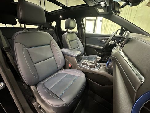 Certified 2024 Chevrolet Blazer RS w/ Driver Confidence II Package image 18