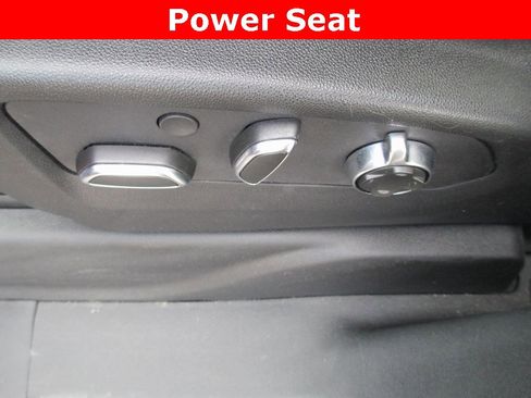 Certified 2025 GMC Yukon XL Denali Ultimate image 29