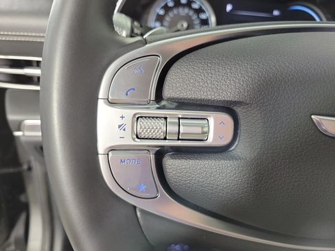Used 2024 Genesis GV80 2.5T AWD/4WD image 13