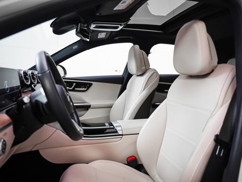 Used 2023 Mercedes-Benz C 300 Sedan image 8