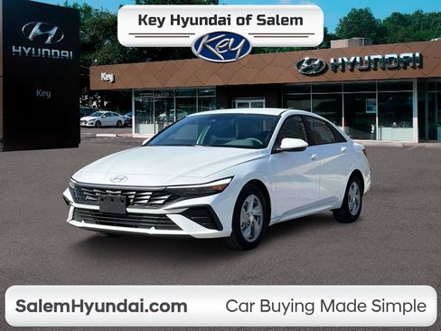 New 2025 Hyundai Elantra SE image 1
