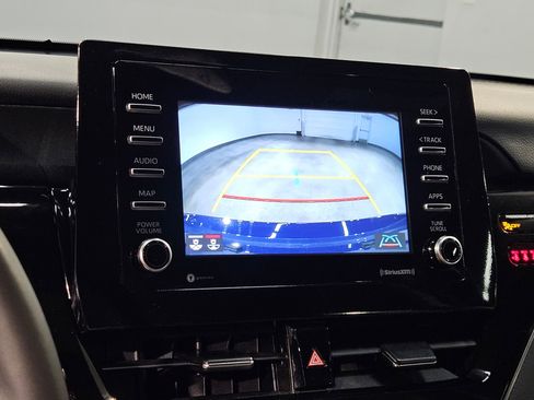 Used 2024 Toyota Camry SE w/ Convenience Package image 30