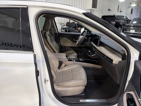 Used 2023 Lincoln Corsair FWD w/ Equipment Group 101A image 13