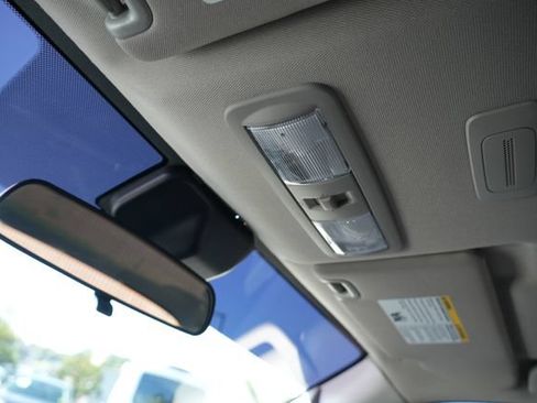 Used 2025 Nissan Frontier SV RWD image 37