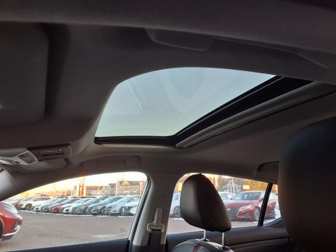 New 2025 Nissan Sentra SR w/ SR Premium Package FWD image 20
