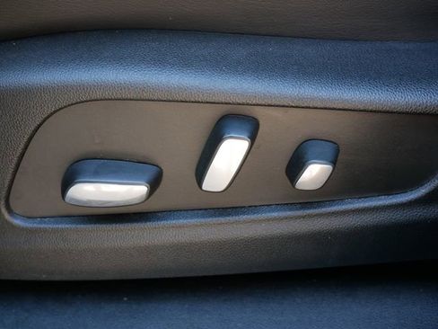 Used 2023 Cadillac XT6 Premium Luxury image 13