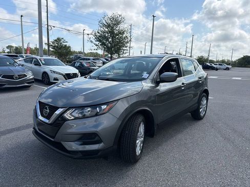 Certified 2022 Nissan Rogue Sport S FWD image 3