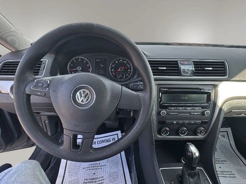 Used 2014 Volkswagen Passat 1.8T S FWD image 13