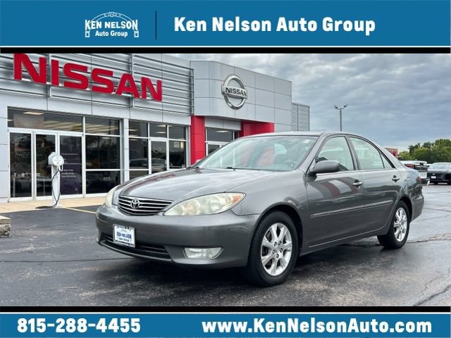 Used 2005 Toyota Camry XLE w/ VSC & Side Airbag Pkg FWD image 1