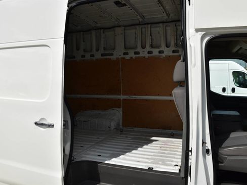 Used 2012 Nissan NV 2500 SV image 11