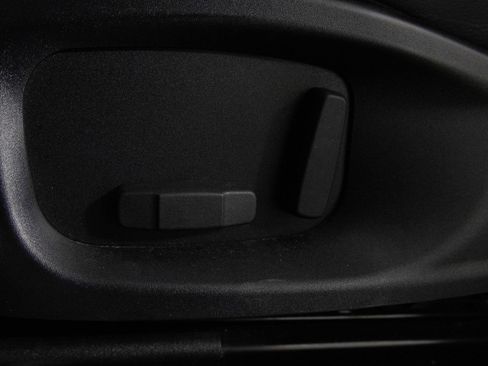 Used 2018 Jaguar E-PACE S image 18