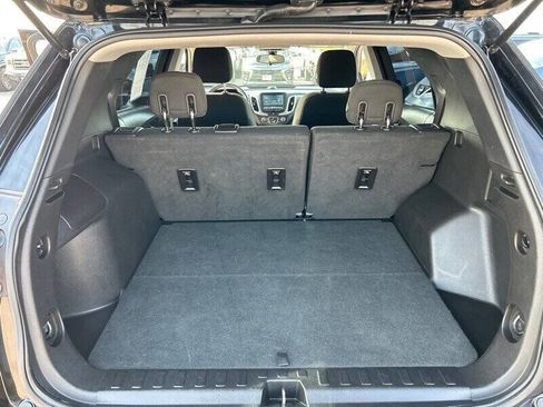 Used 2018 Chevrolet Equinox LT image 19
