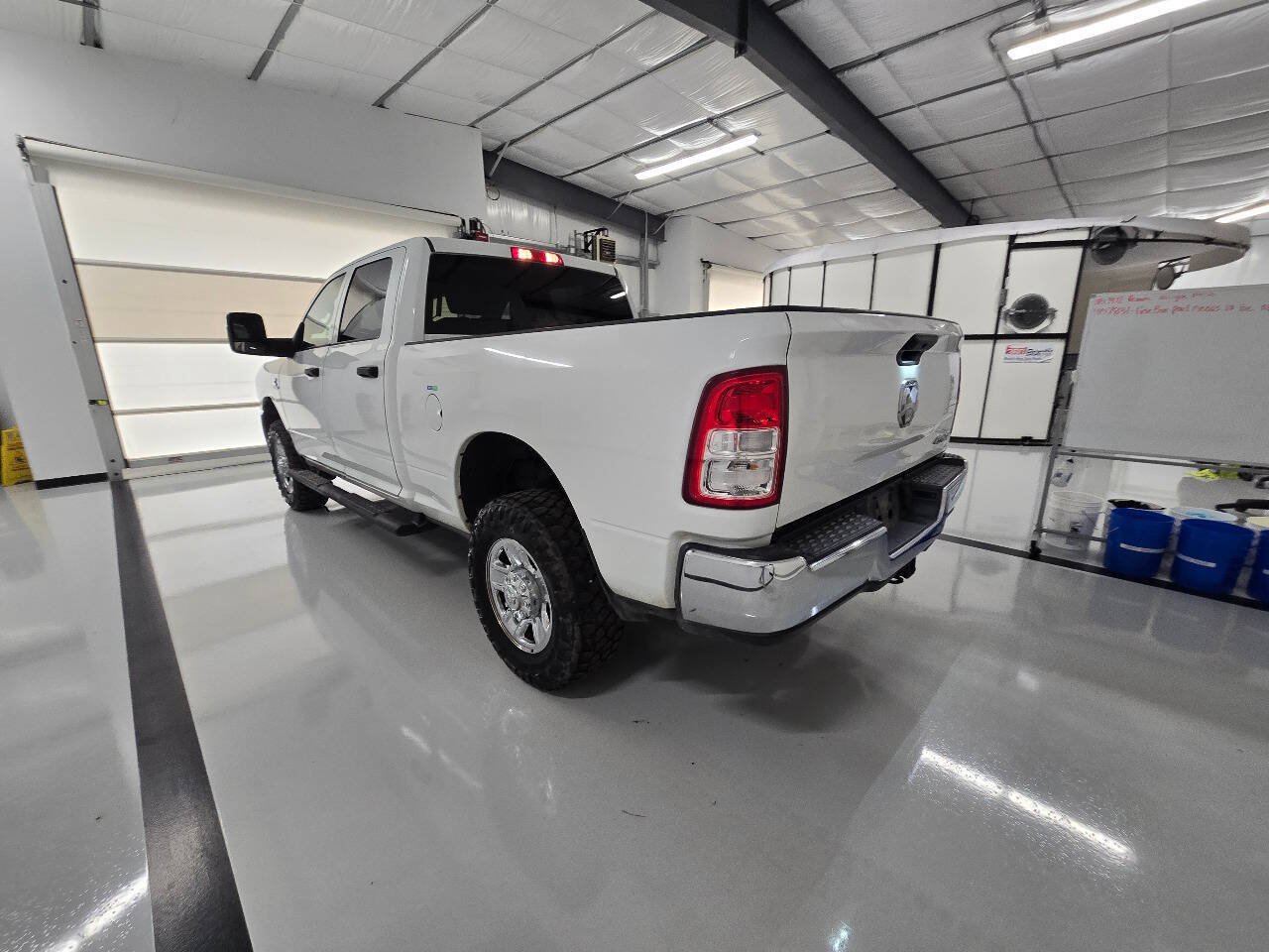 Used 2024 RAM 2500 Tradesman w/ Chrome Appearance Group AWD/4WD image 7