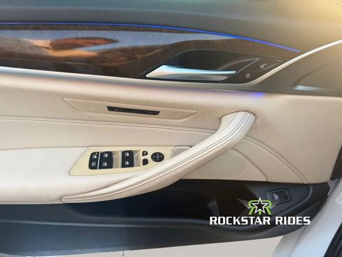 Used 2020 BMW 530i w/ M Sport Package RWD image 24