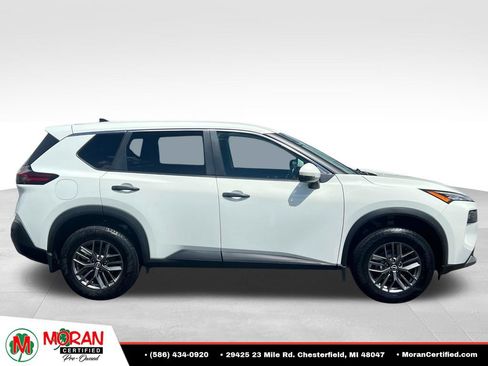 Used 2022 Nissan Rogue S AWD/4WD image 6