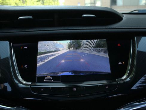 Used 2020 Cadillac XT6 Sport image 35