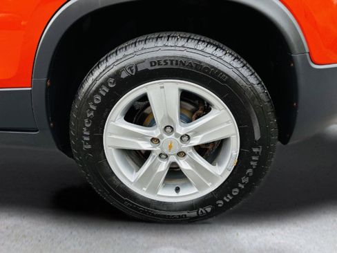 Used 2015 Chevrolet Trax LT w/ LT Sun and Sound Package AWD/4WD image 39