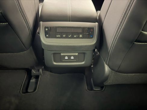 New 2026 Nissan Pathfinder SL image 21