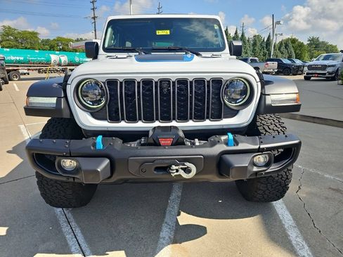 Used 2024 Jeep Wrangler Unlimited Rubicon 4xe AWD/4WD image 7