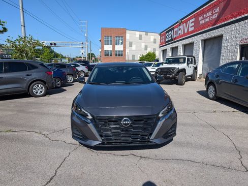 Used 2024 Nissan Altima 2.5 S FWD image 4