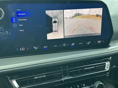 New 2025 Chevrolet Traverse LT w/ Enhanced Driving Package image 91