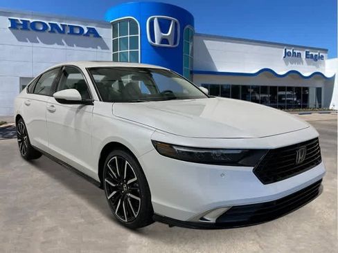 New 2025 Honda Accord Touring image 9