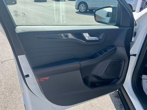 Used 2024 Ford Escape ST-Line w/ Equipment Group 301A image 15