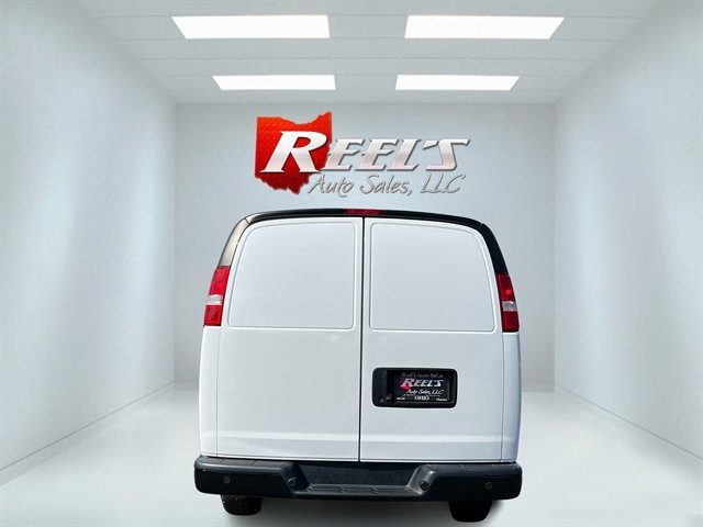 Used 2023 GMC Savana 2500 RWD image 9