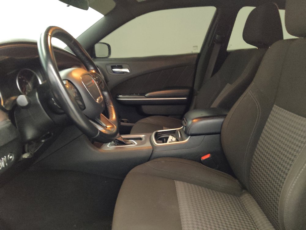 Used 2023 Dodge Charger SXT RWD image 17