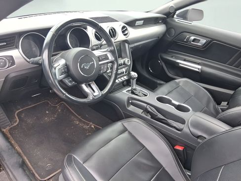 Used 2022 Ford Mustang Premium RWD image 9
