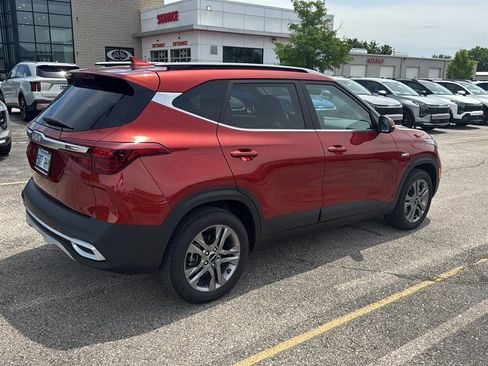 Used 2023 Kia Seltos S AWD/4WD image 6