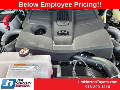 New 2025 Toyota Tundra Limited image 11