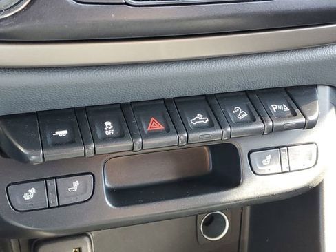 Used 2022 Chevrolet Colorado Z71 w/ Z71 Midnight Edition image 25