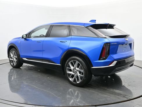 New 2026 Cadillac Optiq Luxury 2 AWD/4WD image 3