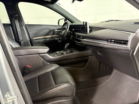 Used 2024 Cadillac XT4 Premium Luxury AWD/4WD image 21