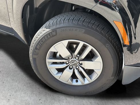 Certified 2025 Nissan Frontier SV RWD image 45