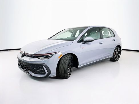 New 2026 Volkswagen GTI SE image 2