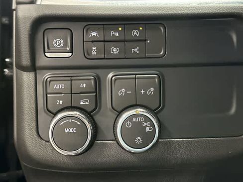 Used 2026 Chevrolet Tahoe LT AWD/4WD image 19