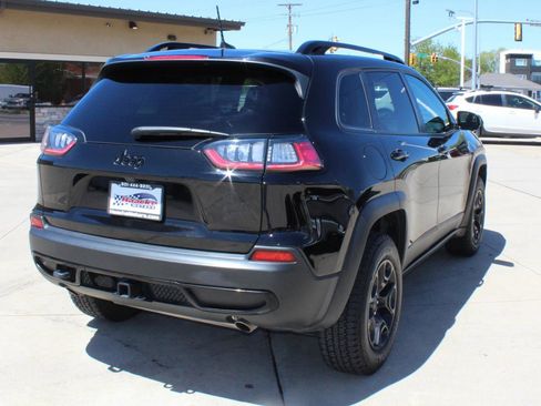 Used 2022 Jeep Cherokee Latitude w/ Sun & Sound Group AWD/4WD image 8