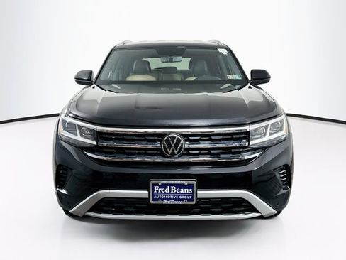 Certified 2023 Volkswagen Atlas Cross Sport SE AWD/4WD image 2
