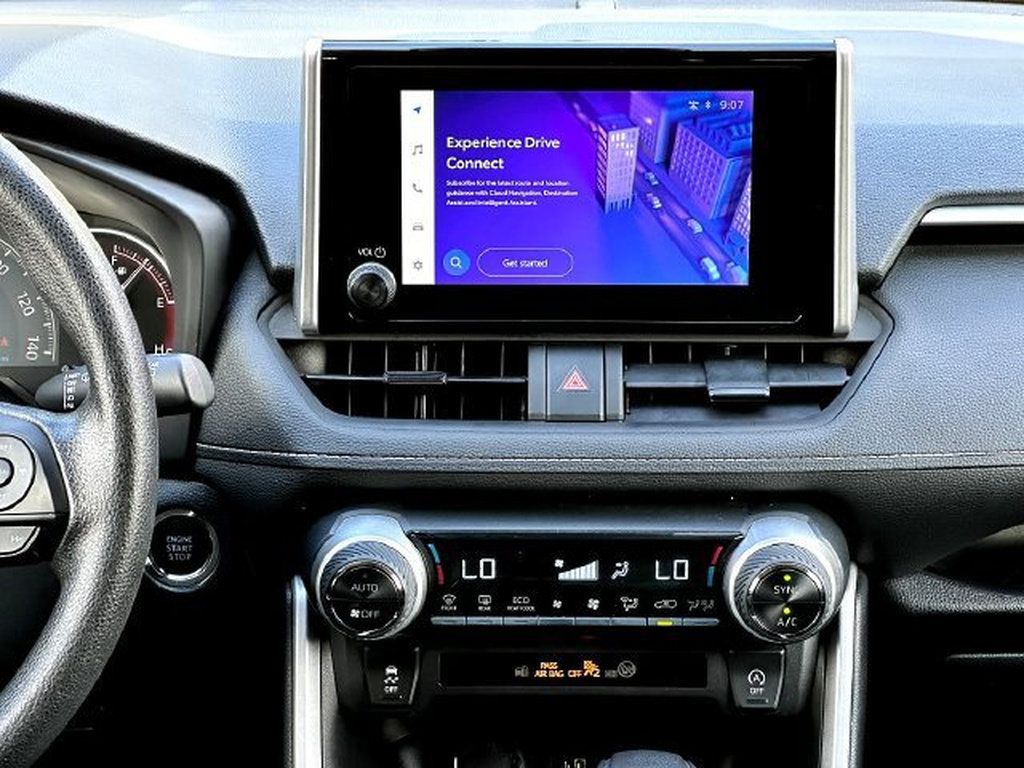 Certified 2025 Toyota RAV4 XLE AWD/4WD image 29
