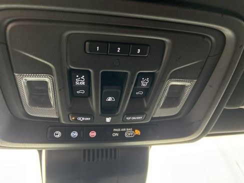 Used 2024 GMC Sierra 2500 AT4 w/ AT4 Premium Plus Package AWD/4WD image 25
