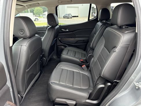 Used 2023 GMC Acadia Denali w/ Denali Ultimate Package FWD image 10