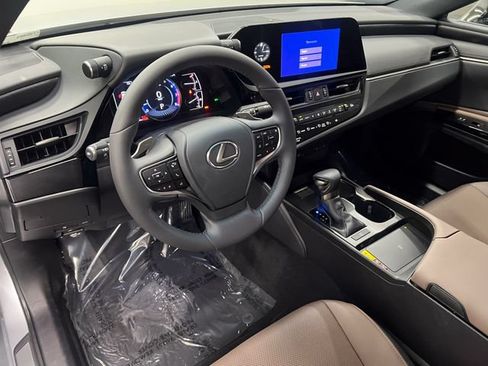 Certified 2023 Lexus ES 350 w/ Premium Package FWD image 16