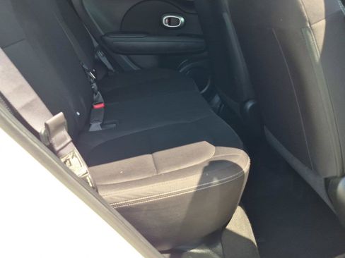 Used 2015 Kia Soul FWD image 7