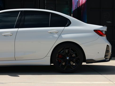 Used 2025 BMW M340i w/ Premium Package RWD image 32