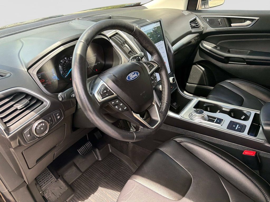 Used 2022 Ford Edge Titanium AWD/4WD image 22