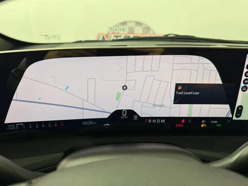Used 2025 Cadillac XT4 Sport FWD image 14